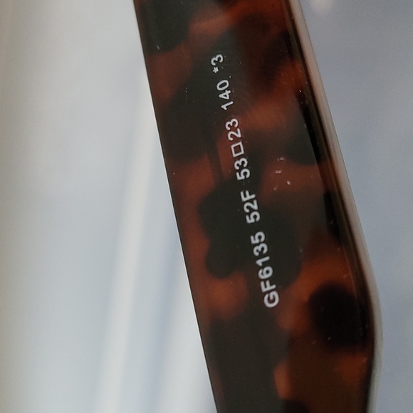 Guess Sunglasses - Picture 3 of 5